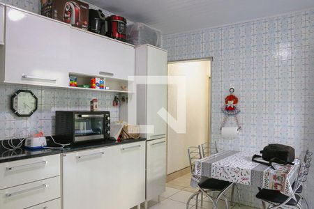 Casa à venda com 150m², 3 quartos e 2 vagasCozinha 