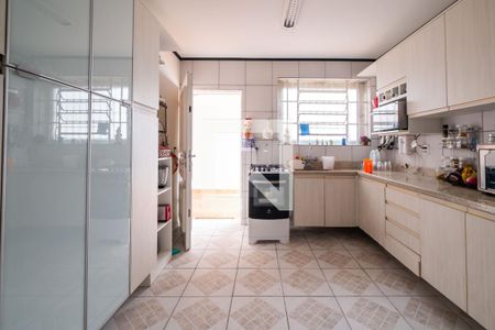 Casa à venda com 300m², 4 quartos e 10 vagasCozinha