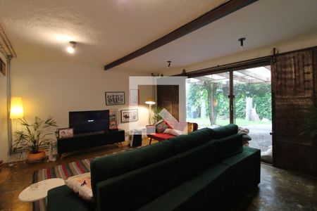 Sala 2 de casa para alugar com 2 quartos, 215m² em Interlagos, São Paulo