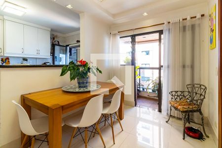 Apartamento à venda com 210m², 4 quartos e 3 vagas Apartamento à venda com 210m², 4 quartos e 3 vagasCopa