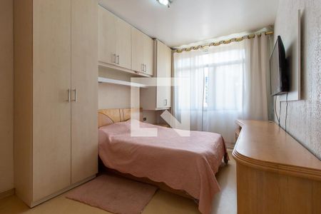 Quarto 1 de apartamento para alugar com 2 quartos, 76m² em Água Verde, Curitiba