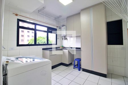 Apartamento para alugar com 212m², 3 quartos e 3 vagasÁrea de Serviço