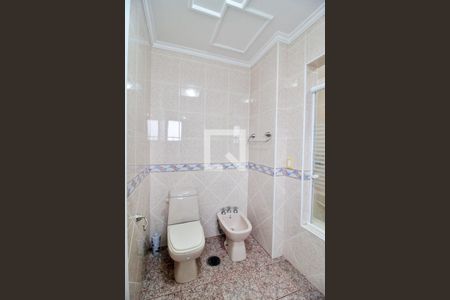 Apartamento para alugar com 212m², 3 quartos e 3 vagasBanheiro da Suíte 1