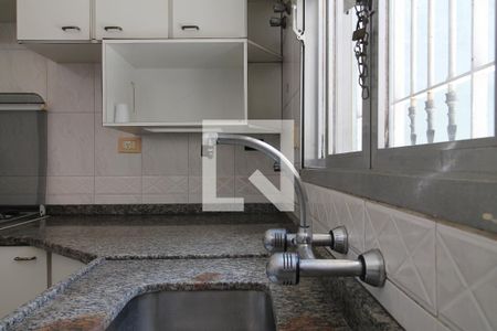 Casa à venda com 150m², 2 quartos e 2 vagasCozinha - Torneira