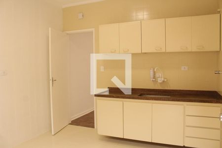 Casa para alugar com 120m², 3 quartos e 2 vagasCozinha