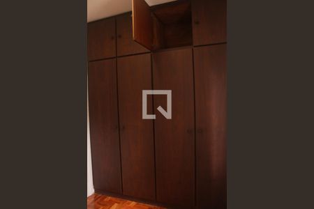 Casa para alugar com 120m², 3 quartos e 2 vagasQuarto 2 - Armários