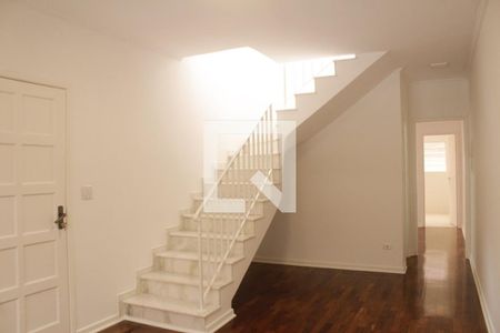 Sala de casa para alugar com 3 quartos, 120m² em Jardim Luanda, São Paulo