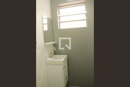 Detalhe de casa para alugar com 3 quartos, 120m² em Jardim Luanda, São Paulo