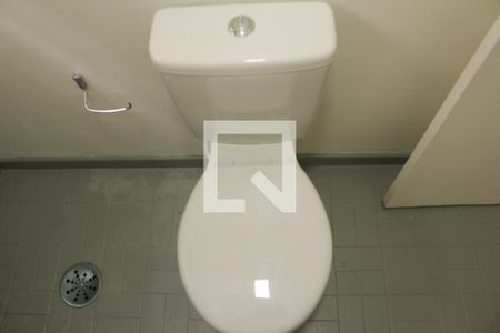 Banheiro  de casa para alugar com 3 quartos, 120m² em Jardim Luanda, São Paulo