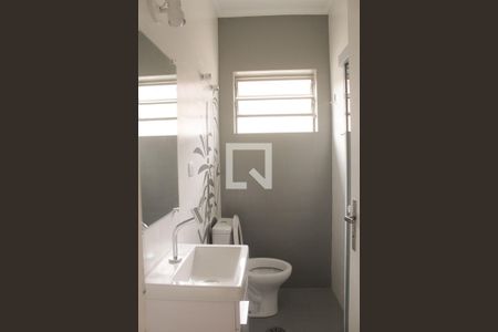 Casa para alugar com 120m², 3 quartos e 2 vagasBanheiro