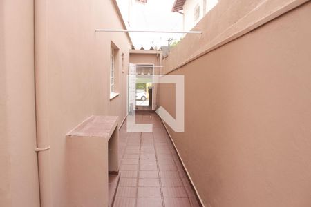 Casa para alugar com 120m², 3 quartos e 2 vagasCorredor