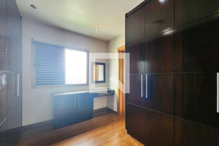 Apartamento para alugar com 165m², 3 quartos e 3 vagasQuarto