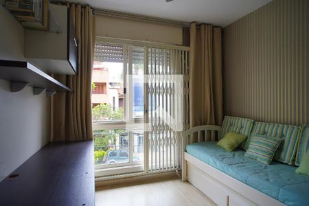 Quarto 1 de apartamento para alugar com 2 quartos, 78m² em Petrópolis, Porto Alegre