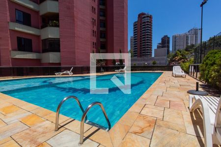 Apartamento para alugar com 147m², 3 quartos e 2 vagas Apartamento para alugar com 147m², 3 quartos e 2 vagasÁrea comum - Piscina