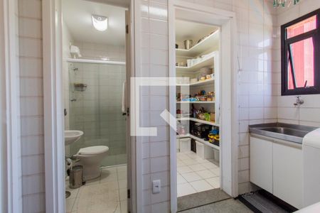 Apartamento para alugar com 147m², 3 quartos e 2 vagas Apartamento para alugar com 147m², 3 quartos e 2 vagasÁrea de Serviço