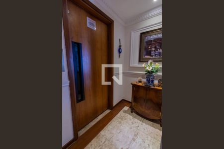 Apartamento para alugar com 147m², 3 quartos e 2 vagas Apartamento para alugar com 147m², 3 quartos e 2 vagasHall de entrada