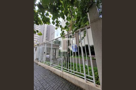 Apartamento à venda com 48m², 2 quartos e 1 vaga Apartamento à venda com 48m², 2 quartos e 1 vagaFachada