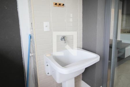 Varanda de kitnet/studio para alugar com 1 quarto, 35m² em Indianópolis, São Paulo