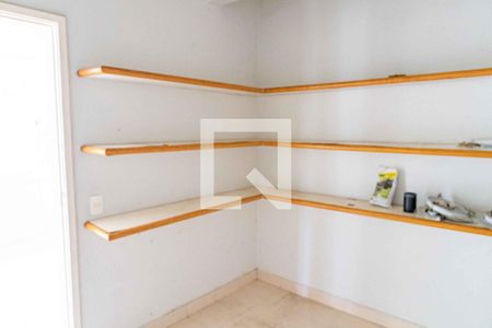 Casa de condomínio à venda com 450m², 4 quartos e 4 vagasQuarto de Serviço