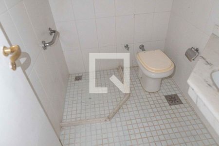 Casa de condomínio à venda com 450m², 4 quartos e 4 vagasBanheiro Social