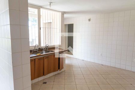 Casa de condomínio à venda com 450m², 4 quartos e 4 vagasCozinha