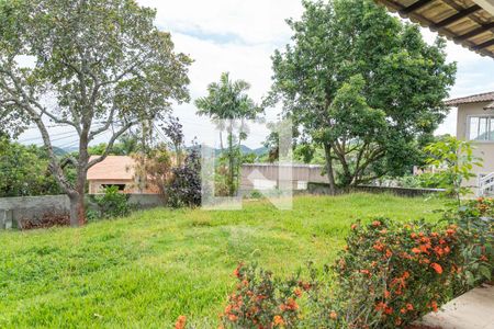 Casa de condomínio à venda com 450m², 4 quartos e 4 vagasQuintal