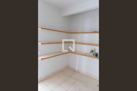 Casa de condomínio à venda com 450m², 4 quartos e 4 vagasQuarto de Serviço