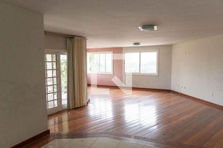 Sala de casa de condomínio à venda com 4 quartos, 450m² em Badu, Niterói