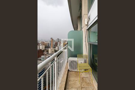 Varanda de apartamento à venda com 1 quarto, 52m² em Vila Nova Conceição, São Paulo