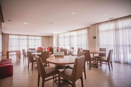 Apartamento à venda com 98m², 3 quartos e 2 vagas Apartamento à venda com 98m², 3 quartos e 2 vagasÁrea comum - Salão de festas