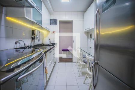 Apartamento à venda com 98m², 3 quartos e 2 vagas Apartamento à venda com 98m², 3 quartos e 2 vagasCozinha