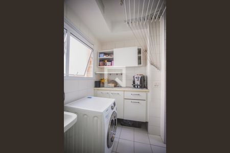 Apartamento à venda com 98m², 3 quartos e 2 vagas Apartamento à venda com 98m², 3 quartos e 2 vagasÁrea de Serviço