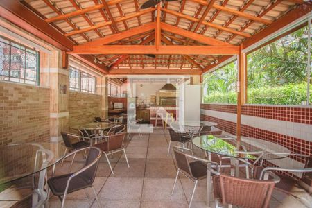 Apartamento à venda com 98m², 3 quartos e 2 vagas Apartamento à venda com 98m², 3 quartos e 2 vagasÁrea comum - Churrasqueira