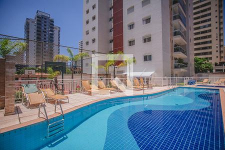 Apartamento à venda com 98m², 3 quartos e 2 vagas Apartamento à venda com 98m², 3 quartos e 2 vagasÁrea comum - Piscina