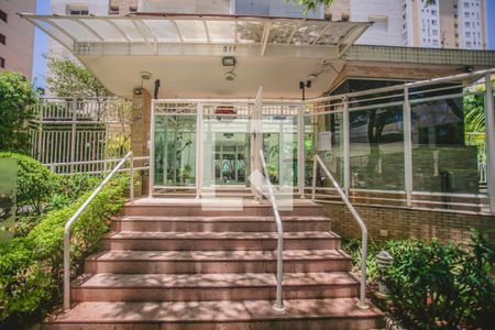 Apartamento à venda com 98m², 3 quartos e 2 vagas Apartamento à venda com 98m², 3 quartos e 2 vagasFachada