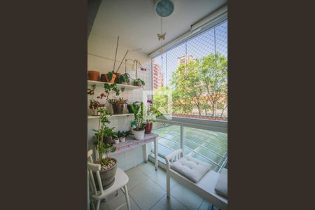 Apartamento à venda com 98m², 3 quartos e 2 vagas Apartamento à venda com 98m², 3 quartos e 2 vagasvaranda