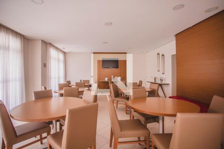 Apartamento à venda com 98m², 3 quartos e 2 vagas Apartamento à venda com 98m², 3 quartos e 2 vagasÁrea comum - Salão de festas