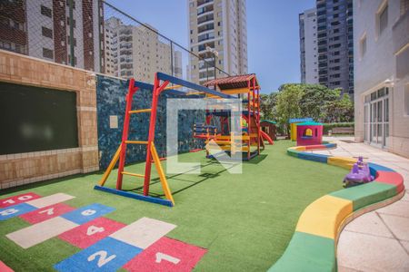 Apartamento à venda com 98m², 3 quartos e 2 vagas Apartamento à venda com 98m², 3 quartos e 2 vagasÁrea Comum - Playground