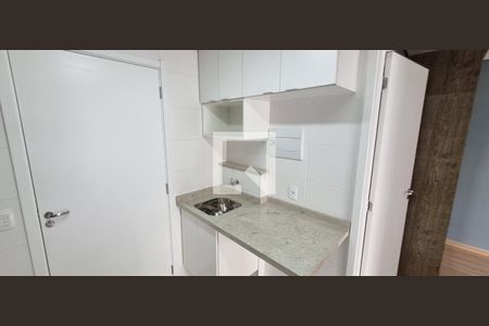 Banheiro  de apartamento para alugar com 1 quarto, 28m² em Ferreira, São Paulo