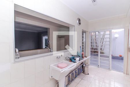 Casa para alugar com 220m², 4 quartos e 4 vagas Casa para alugar com 220m², 4 quartos e 4 vagasÁrea de Serviço