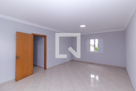 Casa para alugar com 220m², 4 quartos e 4 vagas Casa para alugar com 220m², 4 quartos e 4 vagasQuarto 4