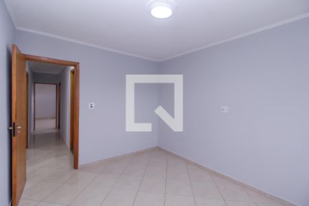 Casa para alugar com 220m², 4 quartos e 4 vagas Casa para alugar com 220m², 4 quartos e 4 vagasQuarto 2