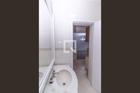 Casa para alugar com 220m², 4 quartos e 4 vagas Casa para alugar com 220m², 4 quartos e 4 vagasBanheiro 1