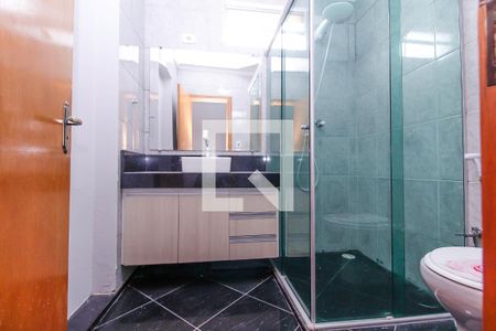 Casa para alugar com 220m², 4 quartos e 4 vagas Casa para alugar com 220m², 4 quartos e 4 vagasBanheiro 2