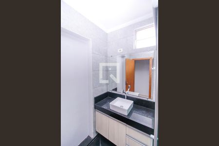 Casa para alugar com 220m², 4 quartos e 4 vagas Casa para alugar com 220m², 4 quartos e 4 vagasBanheiro 2