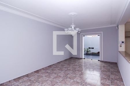 Casa para alugar com 220m², 4 quartos e 4 vagas Casa para alugar com 220m², 4 quartos e 4 vagasCopa