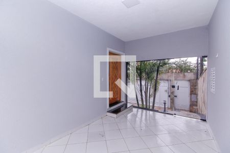 Casa para alugar com 220m², 4 quartos e 4 vagas Casa para alugar com 220m², 4 quartos e 4 vagasHall de entrada