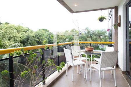 Apartamento à venda com 120m², 3 quartos e 2 vagasVaranda