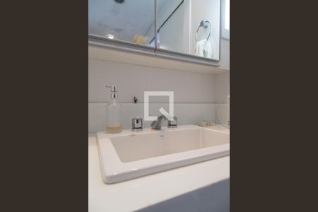 Apartamento à venda com 120m², 3 quartos e 2 vagasBanheiro da suíte