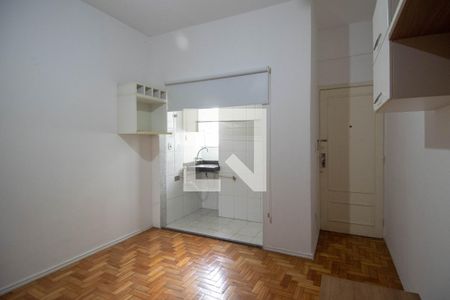 Sala/Cozinha de apartamento para alugar com 1 quarto, 34m² em Copacabana, Rio de Janeiro